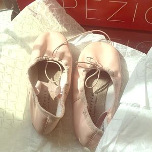 Ballet shoes